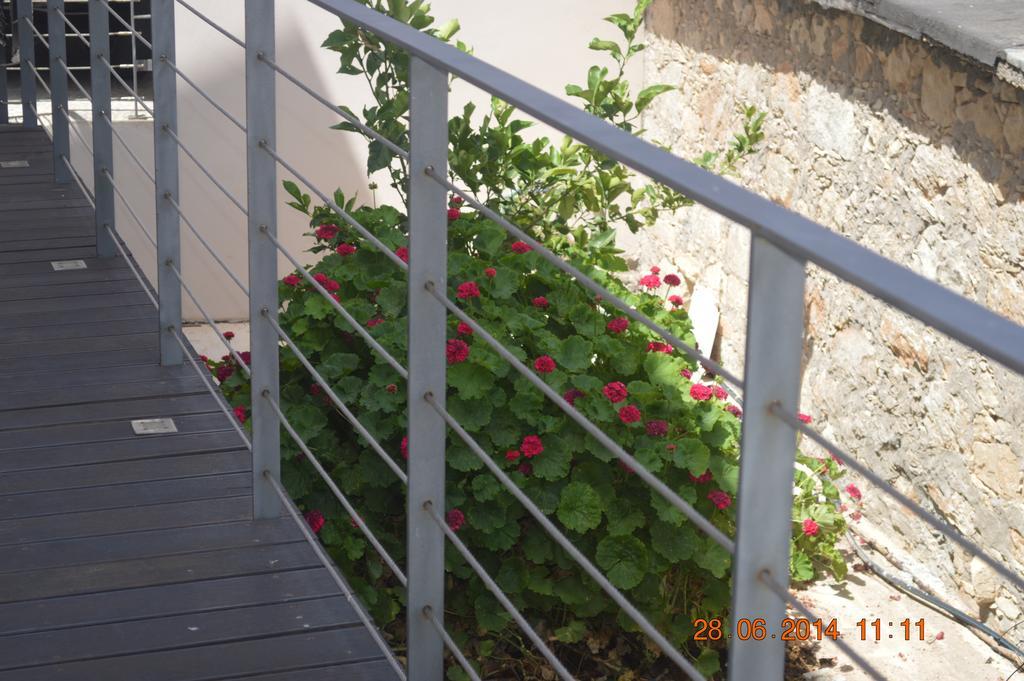 Villa Angela Dhrousha Esterno foto